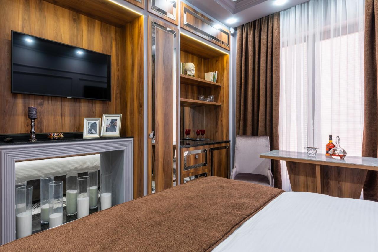 Mr Grey Boutique Hotel Odessa Exterior photo