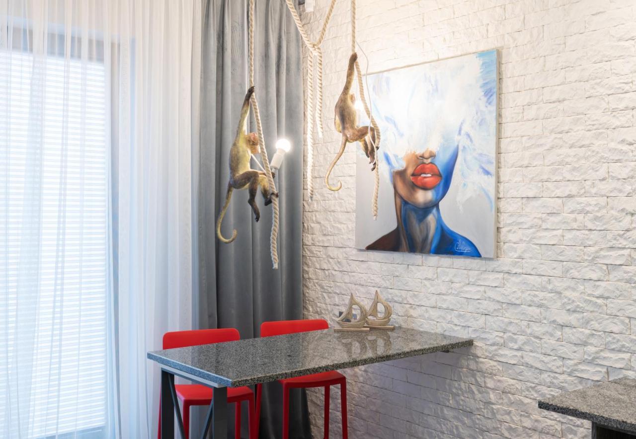 Mr Grey Boutique Hotel Odessa Exterior photo